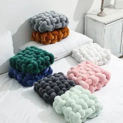 The Gilded Nest Wohndeko-Geknotetes Ballkissen – Stilvoller Akzent für die Inneneinrichtung