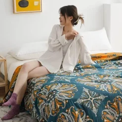 The Blanket Nook Bettzeug-Geometrische Baumwollgaze-Decke – Stilvolles Sommer-Heimtextil für Erwachsene