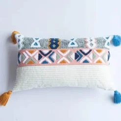 The Cushion Corner Bettzeug-Geometrischer Kissenbezug mit Quaste – besticktes Kissen für die Inneneinrichtung