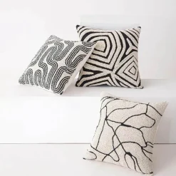 Pillow Haven Bettzeug-Geometrischer Kissenbezug - Modernes Beige-Schwarz-Dekor