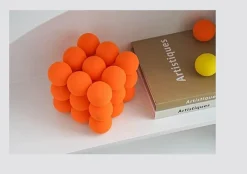 The Gilded Nest Wohndeko-Geometrisches Kugeldekor – Minimalistischer Akzent für Ihr Zuhause