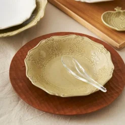 Elegance at the Table Küche & Esszimmer-Geprägter Suppenteller aus Keramik – Essgeschirr im französischen Stil