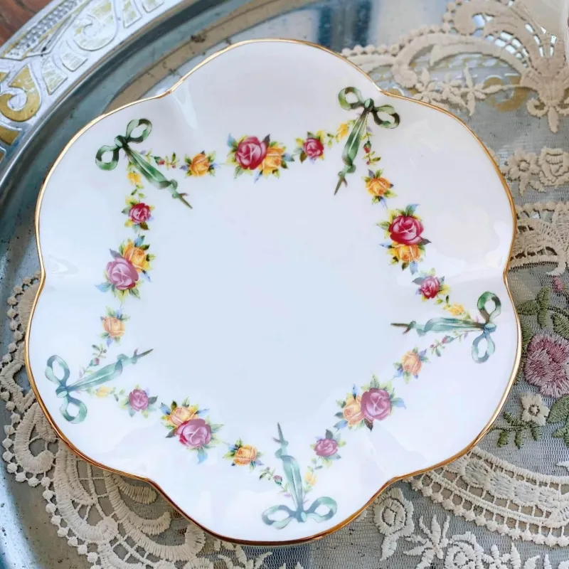 Feast u0026 Flair Küche & Esszimmer-Geschirrset aus Knochenporzellan – Ribbon Rose Kaffeetasse, Untertasse, Reisschüssel