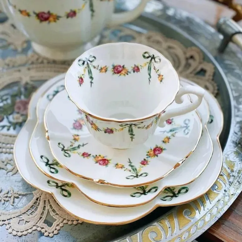 Feast u0026 Flair Küche & Esszimmer-Geschirrset aus Knochenporzellan – Ribbon Rose Kaffeetasse, Untertasse, Reisschüssel