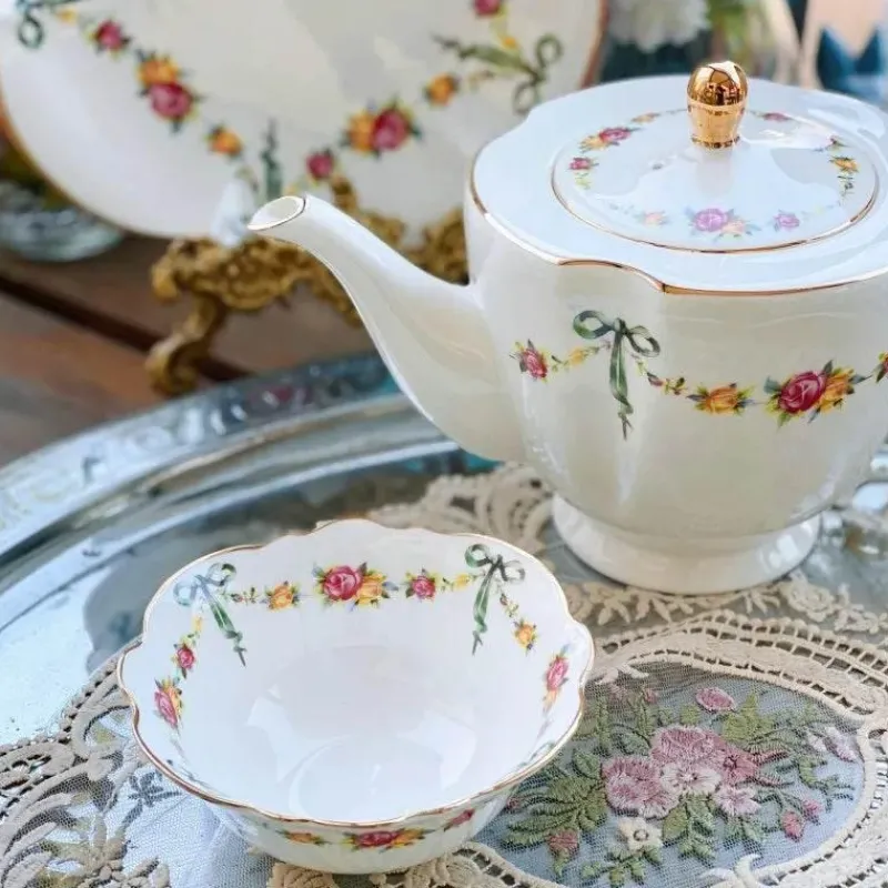 Feast u0026 Flair Küche & Esszimmer-Geschirrset aus Knochenporzellan – Ribbon Rose Kaffeetasse, Untertasse, Reisschüssel