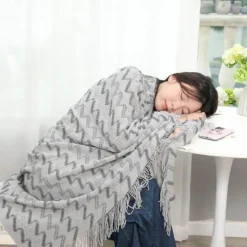 Wrap u0026 Relax Bettzeug-Gestreifte Quastendecke – kuscheliger Stricküberwurf für Zuhause und unterwegs