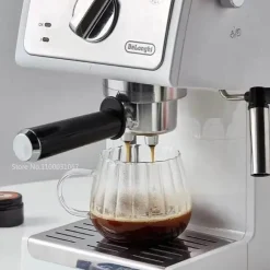 Plates u0026 More Küche & Esszimmer-Gestreifter Kaffeebecher aus Glas – hitzebeständiges Trinkgeschirr mit Henkel