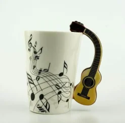 The Cozy Mug Küche & Esszimmer-Gitarrentasse – Keramik-Kaffeetasse für Musikliebhaber