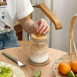 Plates u0026 More Küche & Esszimmer-Glasbecher mit Strohhalm – Vielseitiger Becher für Kaffee, Saft, Bier, Wein