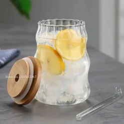 Plates u0026 More Küche & Esszimmer-Glasbecher-Set mit Deckel und Strohhalm – Transparentes Trinkgeschirr für Getränke