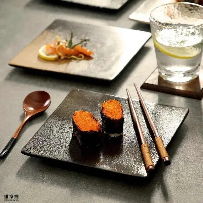 Elegance at the Table Küche & Esszimmer-Glasierte Barbecue-Flügelplatte im japanischen Stil mit Messer – Bratblech für Flügel und Fisch