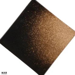 Elegance at the Table Küche & Esszimmer-Glasierte Barbecue-Flügelplatte im japanischen Stil mit Messer – Bratblech für Flügel und Fisch