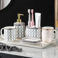 The Bath Nook Badezimmer-Gold Ceramic Circle Print Bathroom Set - Elegant Decor for Home