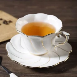 Feast u0026 Flair Küche & Esszimmer-Gold Wave Teetassen-Set – 200 ml hochwertiges Trinkgeschirr aus Bone China