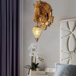 Timeless Touch Beleuchtung-Goldene Pferde-Wandlampe – Künstlerisches Reiterdekor