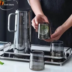 Plates u0026 More Küche & Esszimmer-Grauer Glaskrug - Saft- und Teekrug mit großem Fassungsvermögen