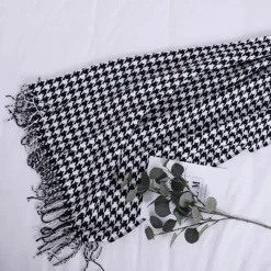 Wrap u0026 Relax Bettzeug-Hahnentritt-Überwurfdecke – Gemütlicher Wohndekor-Akzent