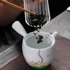 Plates u0026 More Küche & Esszimmer-Handbemalte weiße Teekanne – Verbrühungssicheres Kung-Fu-Teeset mit seitlichem Griff