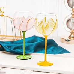 Plates u0026 More Küche & Esszimmer-Handbemalter Weinkelch – Künstlerisches Rotweinglas für Hochzeitsfeiern