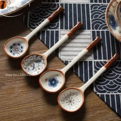 Plates u0026 More Küche & Esszimmer-Handbemaltes japanisches Dessertlöffel-Set aus Keramik – Löffel mit langem Griff