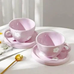 Plates u0026 More Küche & Esszimmer-Handbemaltes Kaffeetassen- und Untertassen-Set mit Blumen - Teeservice aus Keramik