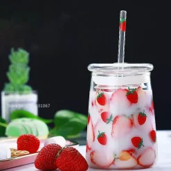 Plates u0026 More Küche & Esszimmer-Handgefertigtes Glasbecher-Set – 600 ml Erdbeer-Kaltgetränkebecher mit Trinkhalmen