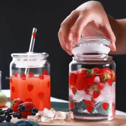 Plates u0026 More Küche & Esszimmer-Handgefertigtes Glasbecher-Set – 600 ml Erdbeer-Kaltgetränkebecher mit Trinkhalmen