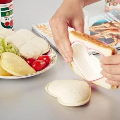 The Culinary Kit Küche & Esszimmer-Herzförmiger Sandwich-Ausstecher – Niedlicher Lunch-Ausstecher für Kinder