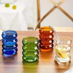 Plates u0026 More Küche & Esszimmer-Hitzebeständiger Becher aus geriffeltem Glas – 250 ml Tasse für Tee, Kaffee und Saft