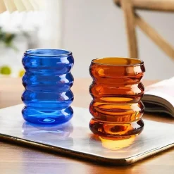 Plates u0026 More Küche & Esszimmer-Hitzebeständiger Becher aus geriffeltem Glas – 250 ml Tasse für Tee, Kaffee und Saft