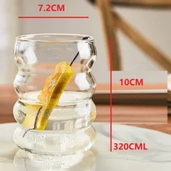 Plates u0026 More Küche & Esszimmer-Hitzebeständiger Becher aus geriffeltem Glas – 250 ml Tasse für Tee, Kaffee und Saft