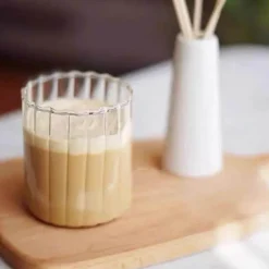 Plates u0026 More Küche & Esszimmer-Hitzebeständiger geriffelter Glasbecher – nordisches Design für Wasser, Saft, Milch, Whisky