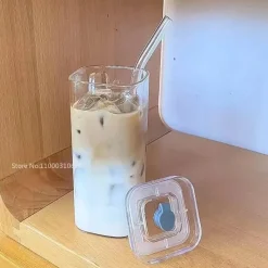 Plates u0026 More Küche & Esszimmer-Hitzebeständiger Tulpenglasbecher mit Strohhalm – Klares Trinkgeschirr für Kaffee und Tee