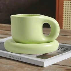 Plates u0026 More Küche & Esszimmer-Ink Splash Keramikbecher-Set mit ovalem Teller – 400 ml Fassungsvermögen