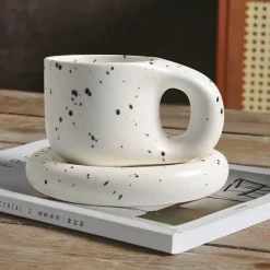 Plates u0026 More Küche & Esszimmer-Ink Splash Keramikbecher-Set mit ovalem Teller – 400 ml Fassungsvermögen