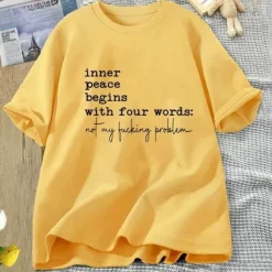 Damen Everly u0026 Lace Damenbekleidung-Inner Peace Beings mit vier Wörtern Lustiges T-Shirt