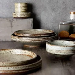 Elegance at the Table Küche & Esszimmer-Japanisches Geschirrset aus Steingut – Elegante Geschirrkollektion aus Keramik