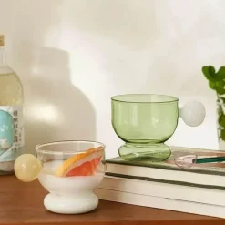 Plates u0026 More Küche & Esszimmer-Kaffeebecher aus Glas mit Kugelhenkel - 310ml