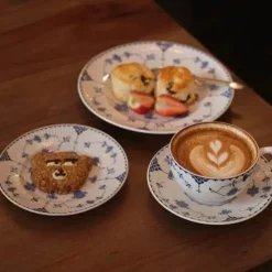 Plates u0026 More Küche & Esszimmer-Kaffeeservice aus Keramik – Tasse, Untertasse, Zuckerdose, Milchkännchen, Teller