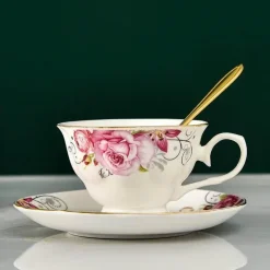 Plates u0026 More Küche & Esszimmer-Kaffeetassen-Untertassen-Set „British Flower“ – Elegante 200-ml-Teetasse