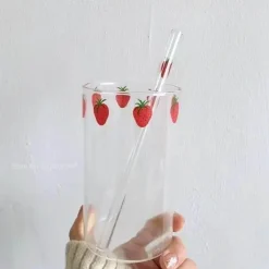 Plates u0026 More Küche & Esszimmer-Kawaii Erdbeergläser-Tasse - Süßer klarer Saftbecher mit Strohhalmen