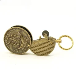 The Outdoor Vault Outdoor-Artikel|Heimwerkzeuge-Kerosinfeuerzeug Schlüsselanhänger - Münzdesign Flammenfeuerzeug