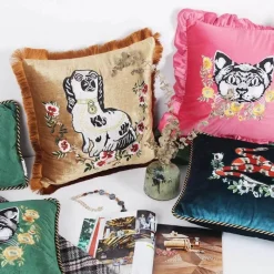 Pillow Haven Bettzeug-Kissenbezüge mit Katzenstickerei aus Samt und Quasten – gemütliche Kissenbezüge