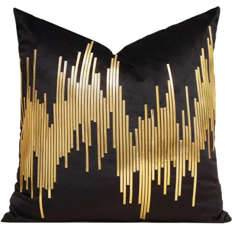 Pillow Haven Bettzeug-Kissenbezug mit goldener Leopardenstickerei – Luxuriöses Wohnzimmerdekor