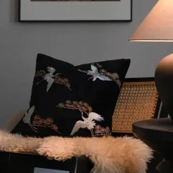 Pillow Haven Bettzeug-Kissenbezug mit Kiefernkranich-Stickerei – Stilvoller Akzent für die Inneneinrichtung