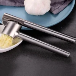 Tom Küche & Esszimmer-Knobauchpresse aus Edestah – Mutifunktionaes Küchenwerkzeug zum müheosen Zerdrücken und Zerkeinern