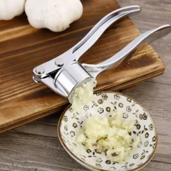 Tom Küche & Esszimmer-Knoblauchpresse, Multifunktions-Küchenwerkzeug zum Zerkleinern und Zerstampfen von Knoblauch