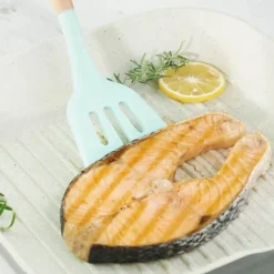 Tom Küche & Esszimmer-Kochutensilien-Set aus Silikon – Küchenutensilien in Lebensmittelqualität mit Holzgriff