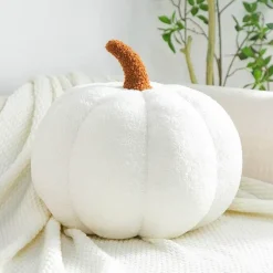 Willow u0026 Whim Bettzeug-Kürbis-Plüschkissen – Süßes Halloween-Herbstdekor