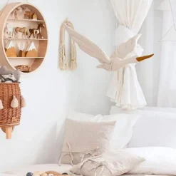 The Finishing Touch Babyspielzeug-Kreative Kinderzimmer-Dekoration zum Aufhängen, Schwan-Plüschpuppe